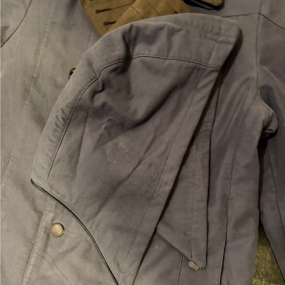 Assassin’s Creed outerwear everyday coat - Picture 9 of 9